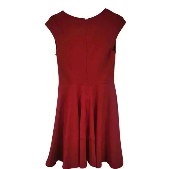 Aqua Women's Red Poly/Rayon/Spandex V-Neck Short Sleeve Knee Length Dress - Picture 5 of 7